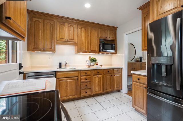 1504 DARE CT, Alexandria, VA 22308
