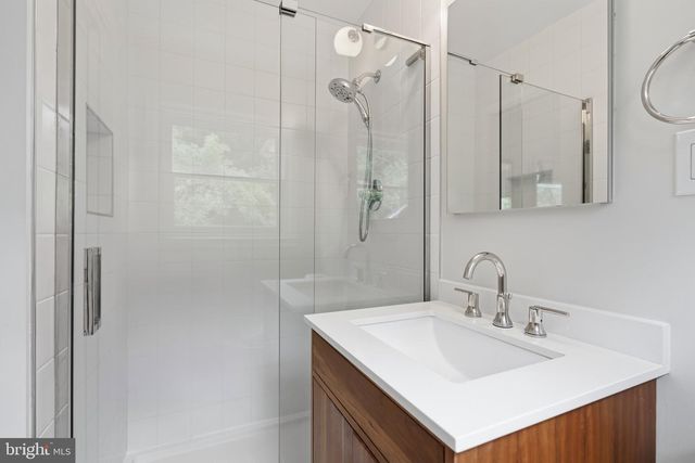 1504 DARE CT, Alexandria, VA 22308