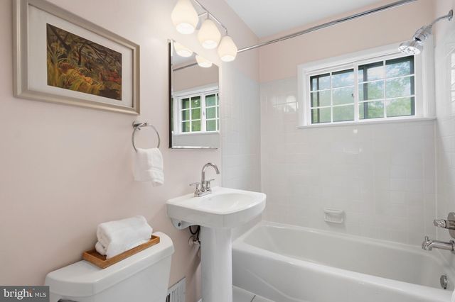 1504 DARE CT, Alexandria, VA 22308