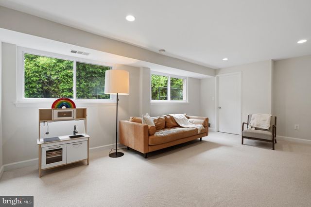 1504 DARE CT, Alexandria, VA 22308
