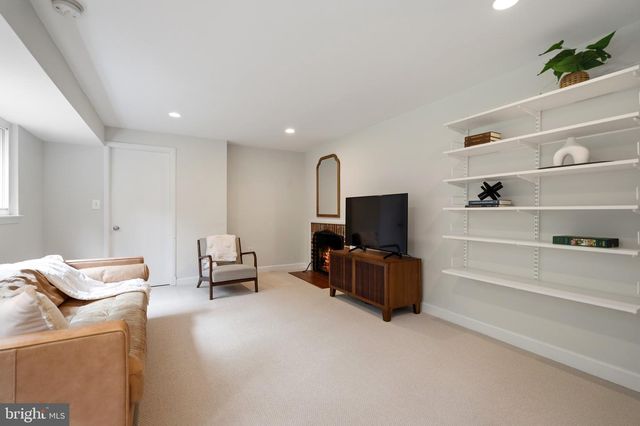 1504 DARE CT, Alexandria, VA 22308