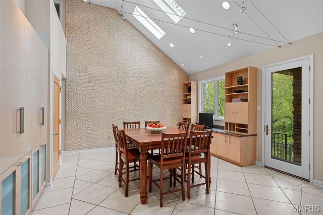 1800 W Adams Avenue, Kirkwood, MO 63122