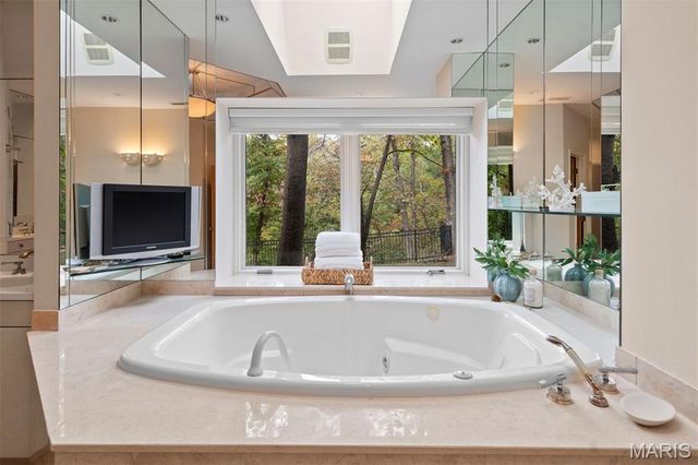 1800 W Adams Avenue, Kirkwood, MO 63122