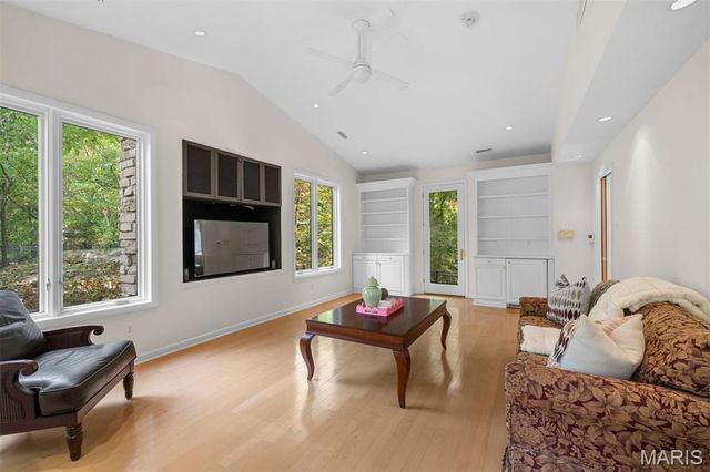 1800 W Adams Avenue, Kirkwood, MO 63122