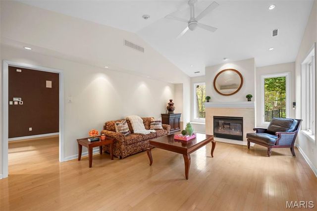 1800 W Adams Avenue, Kirkwood, MO 63122