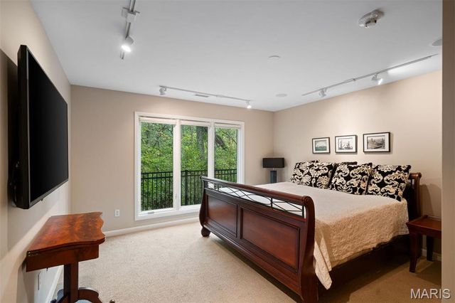 1800 W Adams Avenue, Kirkwood, MO 63122