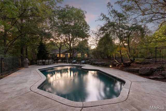 1800 W Adams Avenue, Kirkwood, MO 63122