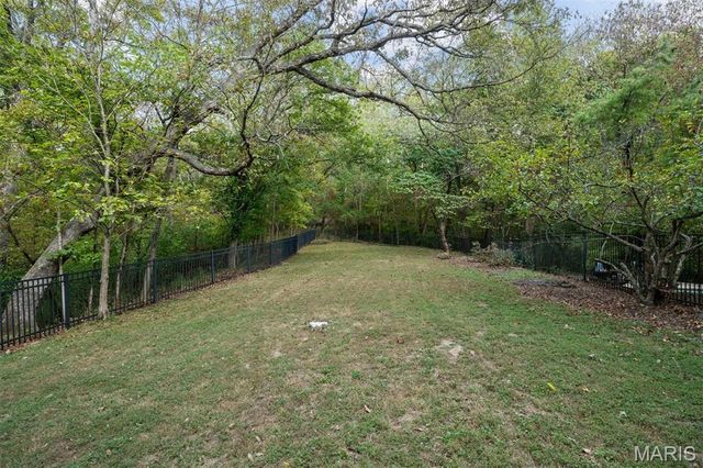 1800 W Adams Avenue, Kirkwood, MO 63122