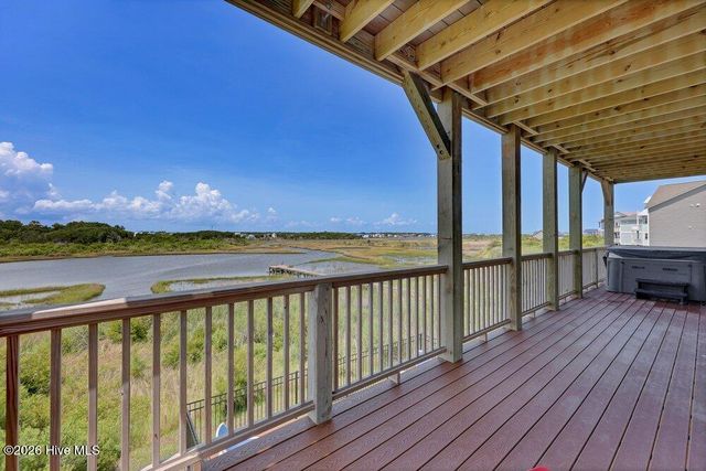 1079 New River Inlet Road, Sneads Ferry, NC 28460