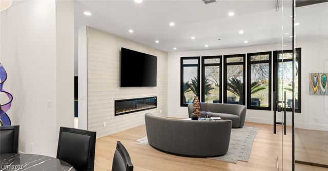 1549 Foothills Village Drive, Henderson, NV 89012