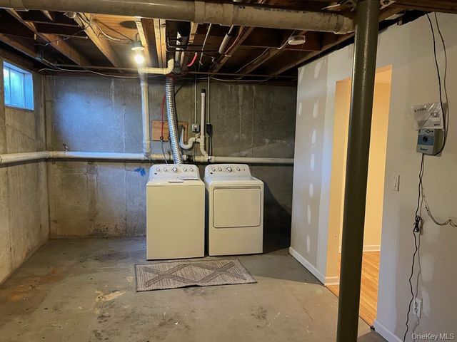 36 Bevin Road, Northport, NY 11768