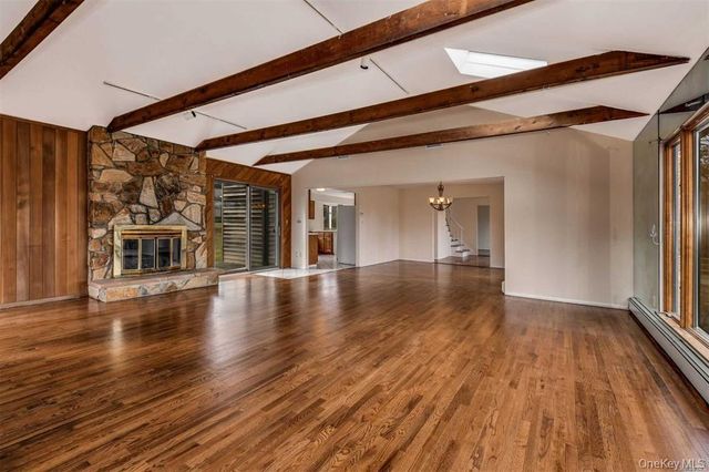 36 Bevin Road, Northport, NY 11768