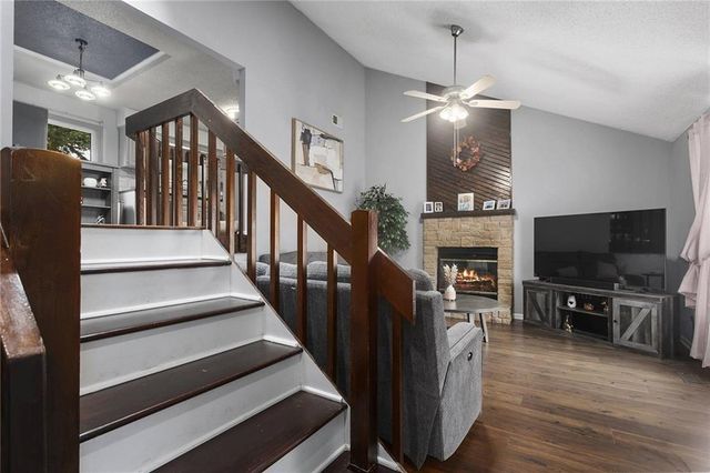 11312 W 77th Street, Shawnee, KS 66214
