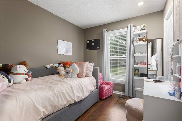 11312 W 77th Street, Shawnee, KS 66214