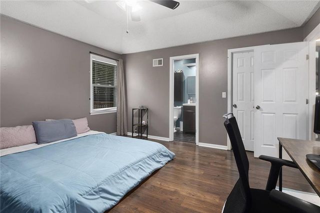 11312 W 77th Street, Shawnee, KS 66214