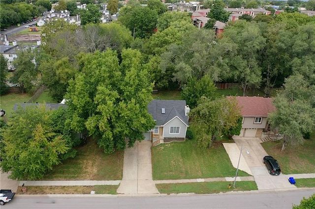 11312 W 77th Street, Shawnee, KS 66214