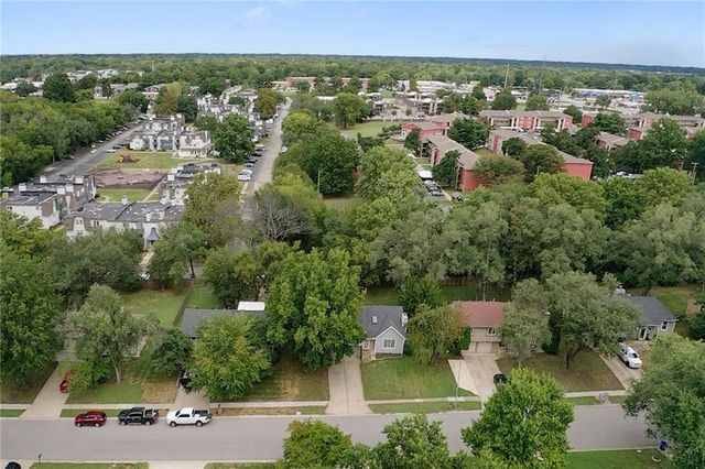 11312 W 77th Street, Shawnee, KS 66214