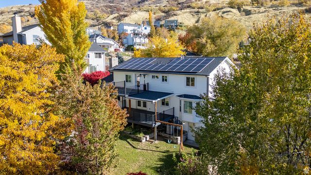 2009 N 150 E, Centerville, UT 84014