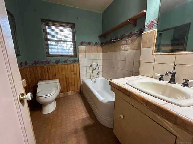 9131 Madison Ave, La Mesa, CA 91941