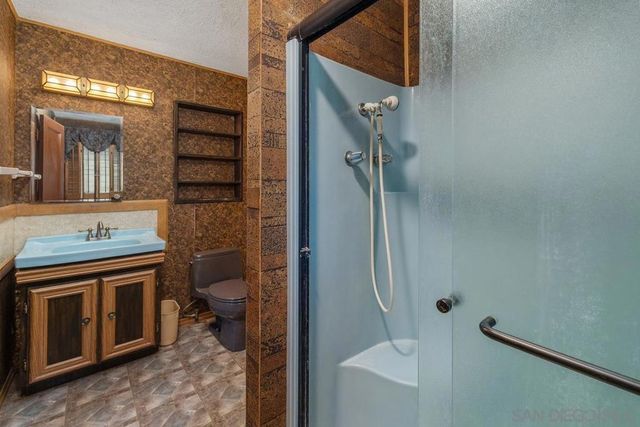 9131 Madison Ave, La Mesa, CA 91941