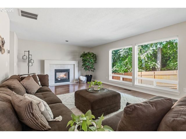 17311 Nw REINDEER Dr, Portland, OR 97229