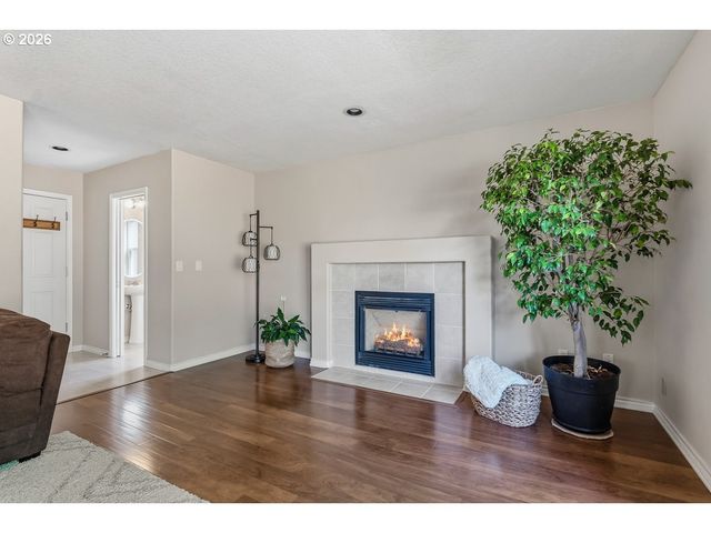 17311 Nw REINDEER Dr, Portland, OR 97229