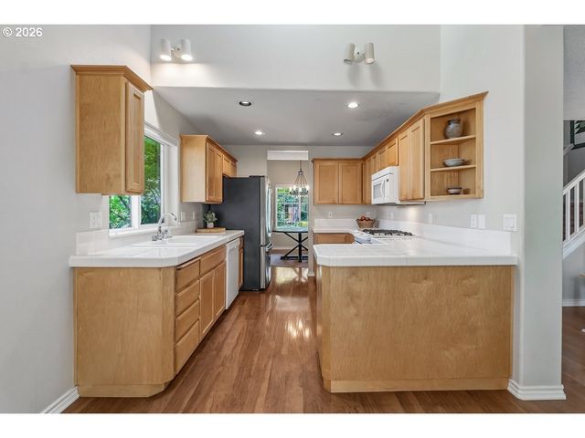 17311 Nw REINDEER Dr, Portland, OR 97229