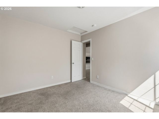 17311 Nw REINDEER Dr, Portland, OR 97229