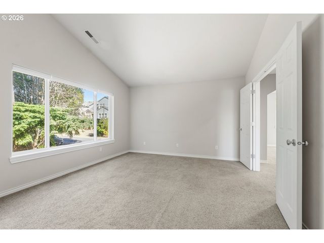 17311 Nw REINDEER Dr, Portland, OR 97229
