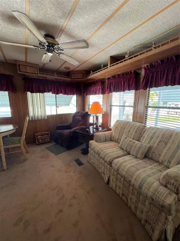 6494 SE 54th Ln, Okeechobee, FL 34974