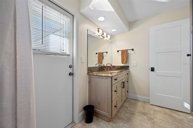 4372 46TH AVENUE S, St Petersburg, FL 33711