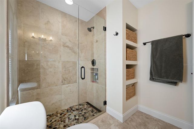 4372 46TH AVENUE S, St Petersburg, FL 33711