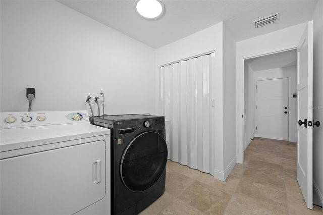 4372 46TH AVENUE S, St Petersburg, FL 33711