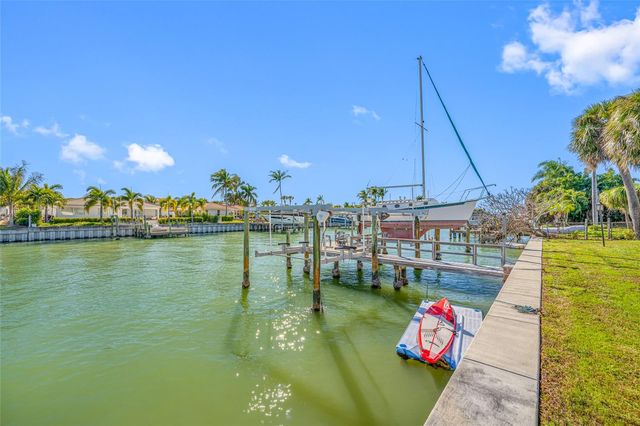 4372 46TH AVENUE S, St Petersburg, FL 33711