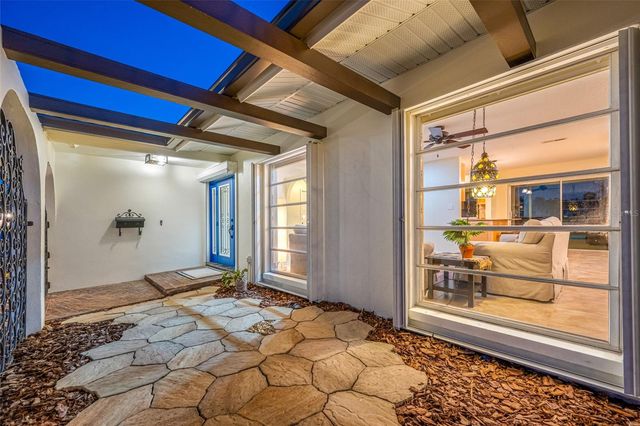 4372 46TH AVENUE S, St Petersburg, FL 33711