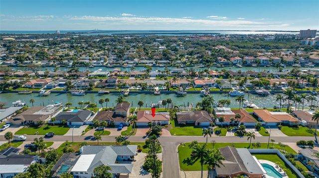 4372 46TH AVENUE S, St Petersburg, FL 33711