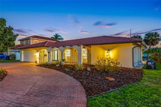 4372 46TH AVENUE S, St Petersburg, FL 33711