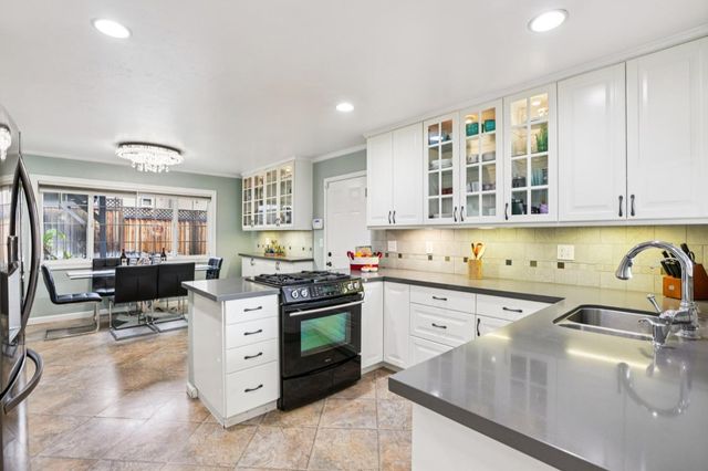 3272 Vistamont Drive, San Jose, CA 95118