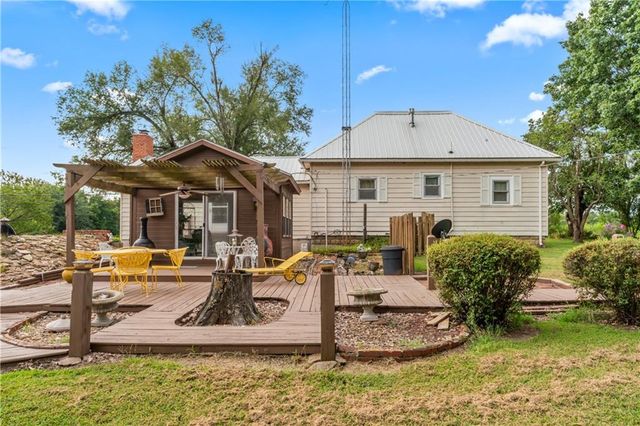 81 SE 500th Road, Clinton, MO 64735
