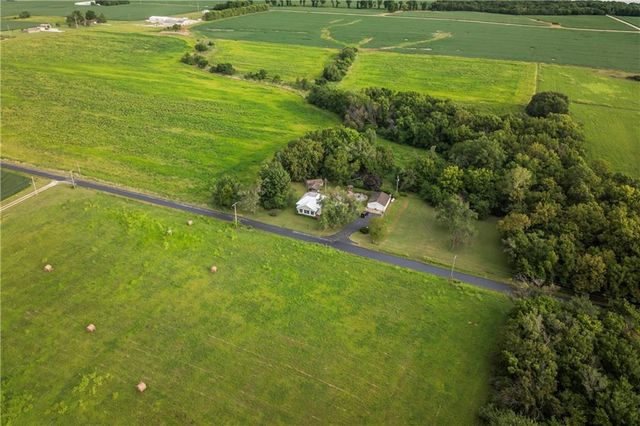 81 SE 500th Road, Clinton, MO 64735