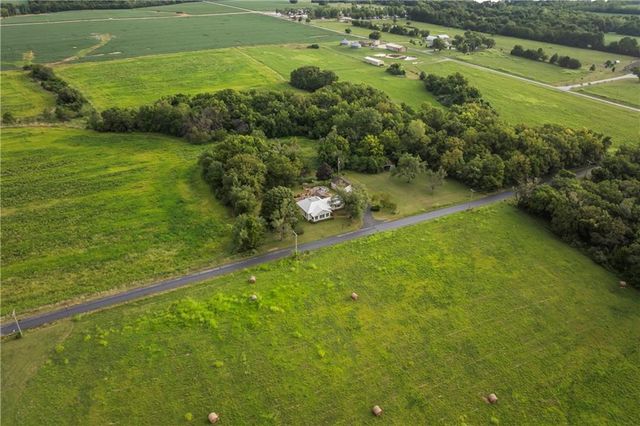 81 SE 500th Road, Clinton, MO 64735