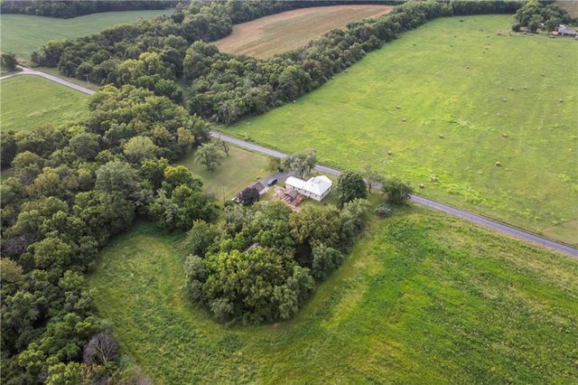 81 SE 500th Road, Clinton, MO 64735