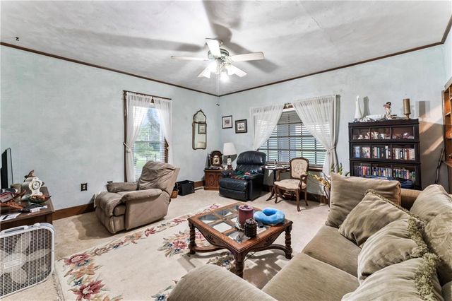 81 SE 500th Road, Clinton, MO 64735
