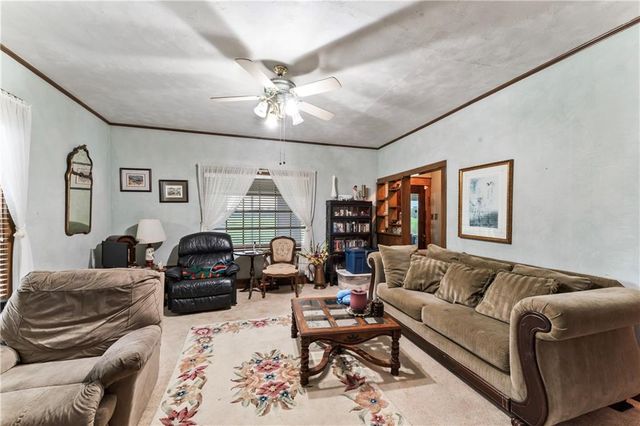 81 SE 500th Road, Clinton, MO 64735