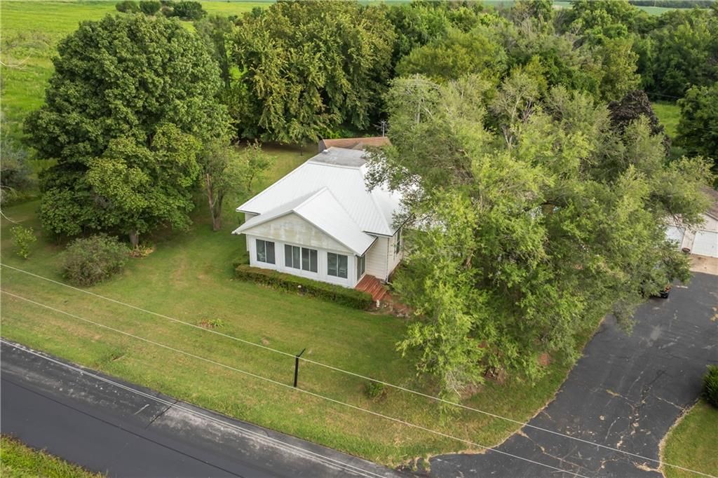 81 SE 500th Road, Clinton, MO 64735