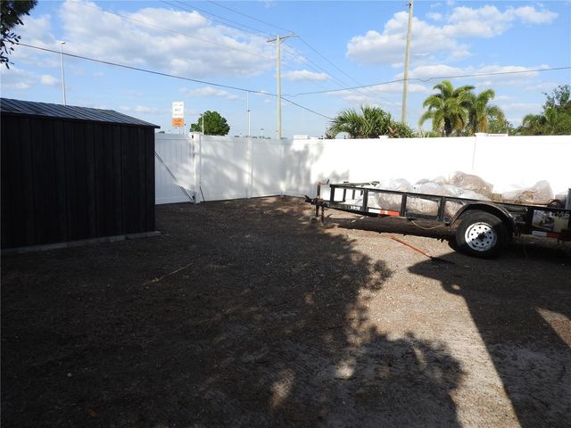 8822 ROCKY CREEK DRIVE, Tampa, FL 33615