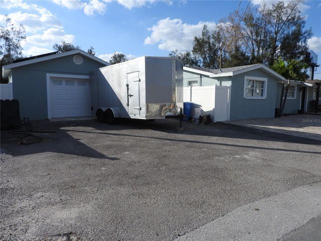 8822 ROCKY CREEK DRIVE, Tampa, FL 33615