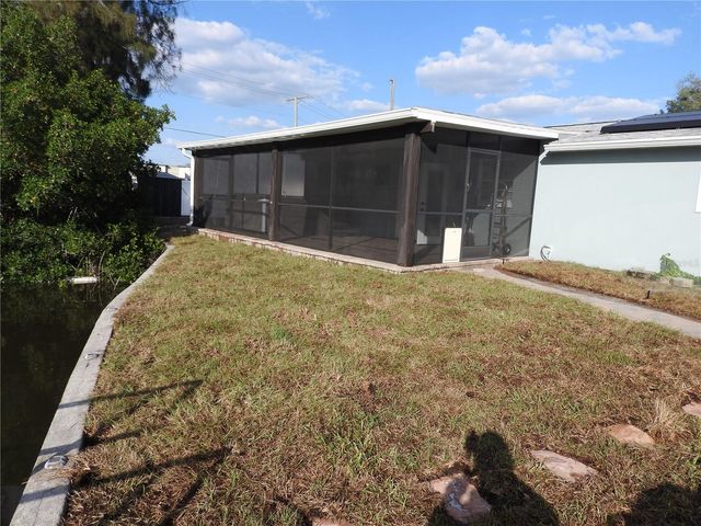 8822 ROCKY CREEK DRIVE, Tampa, FL 33615