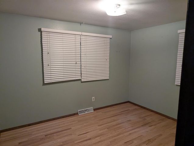 1122 GREEN ACRES LANE, Neenah, WI 54956