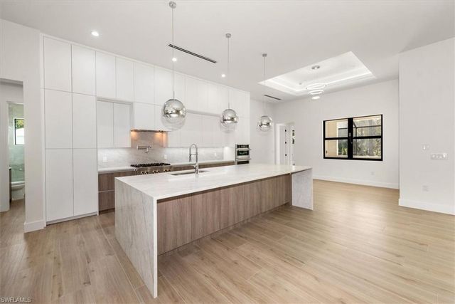 5080 Hickory Wood DR, Naples, FL 34119